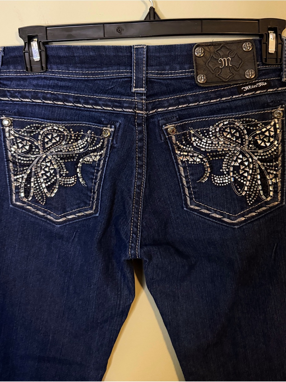 Like New Y2K Long Gorgeous Miss Me Boot Jeans With Embellished Pockets 37” Insea